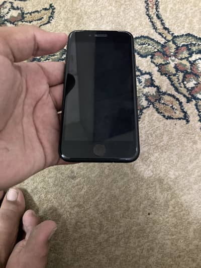 Apple iPhone SE