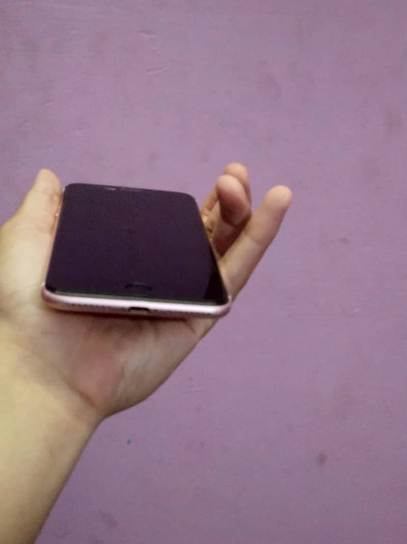 Apple iPhone 7 Plus 2