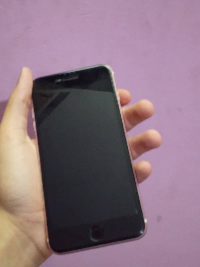 Apple iPhone 7 Plus 3