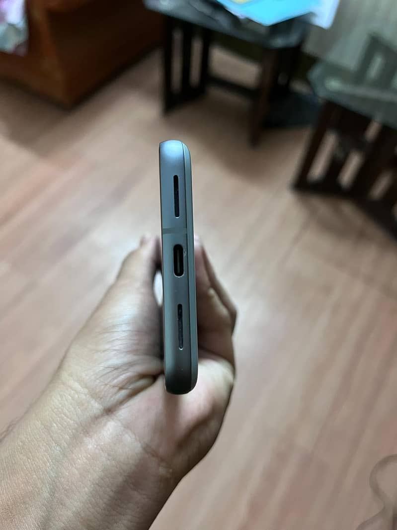 Google Pixel 8 3