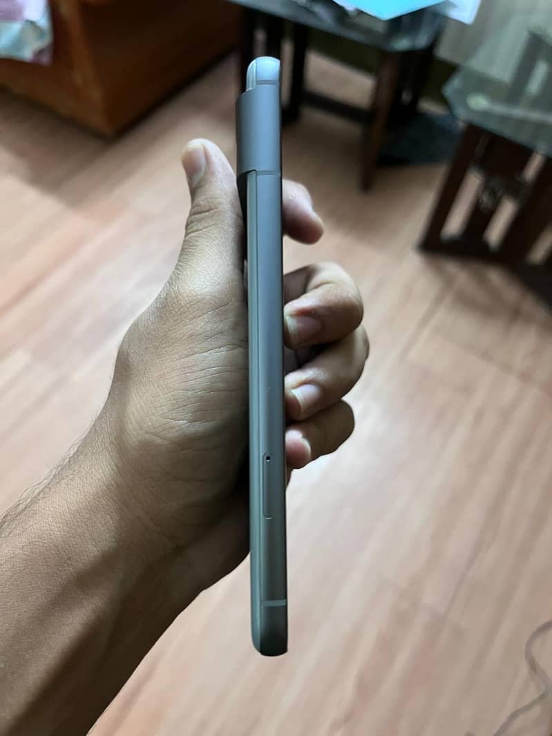 Google Pixel 8 5