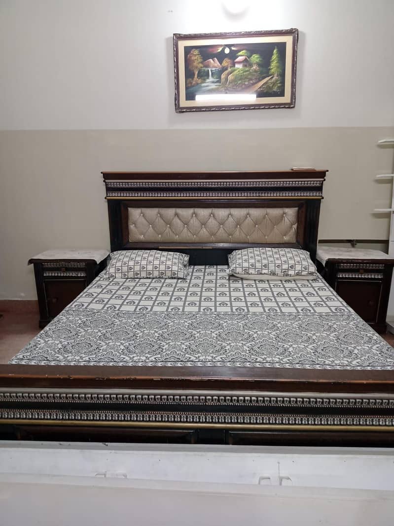 king size bed 2 side table and dressing 1