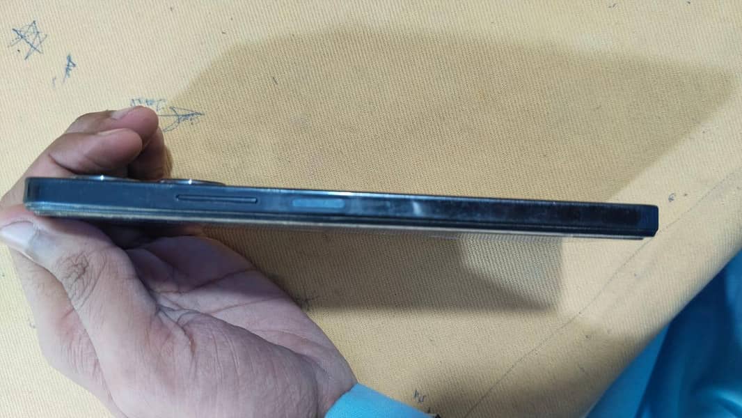 Infinix Note 30 5