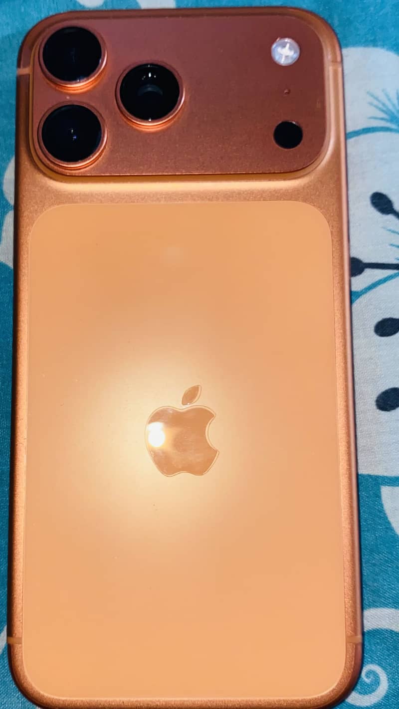 Apple iPhone 17 Pro Max 3