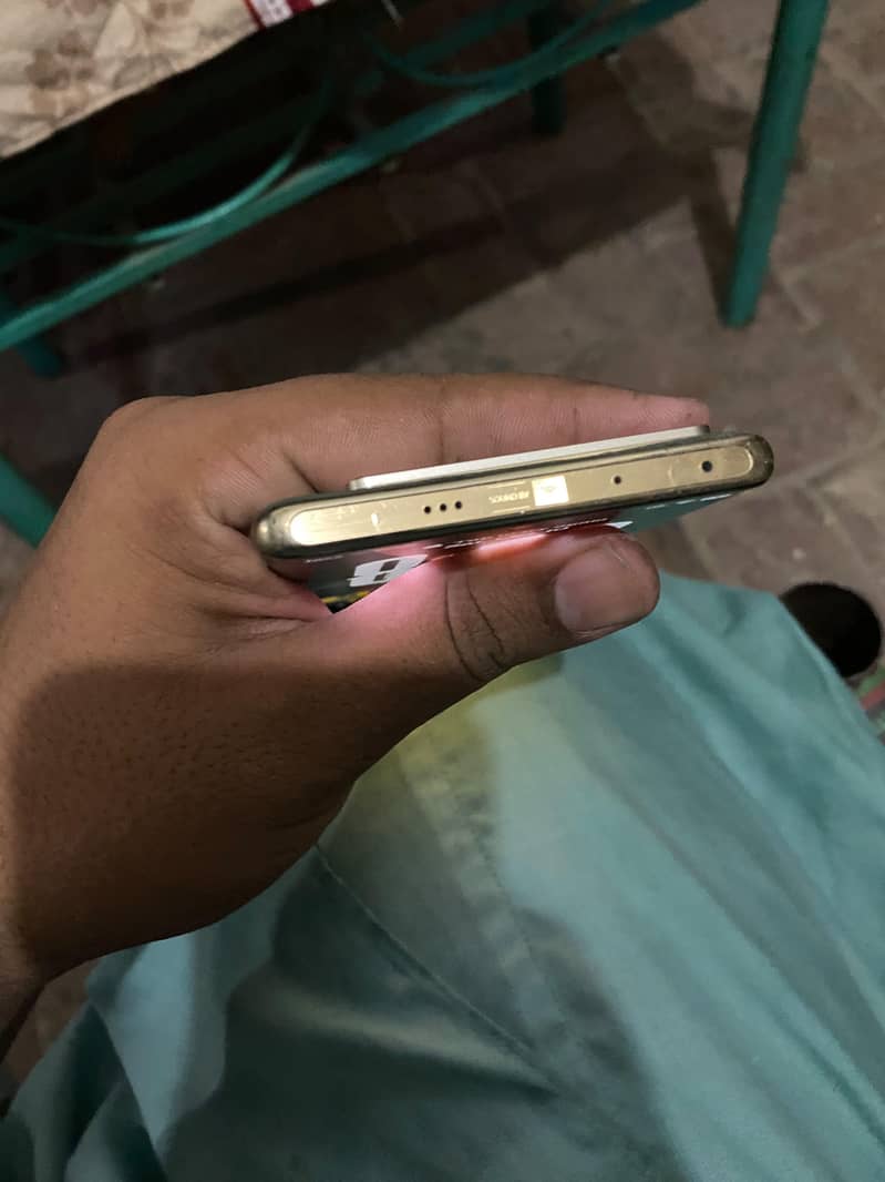 Infinix Note 40 Pro 5