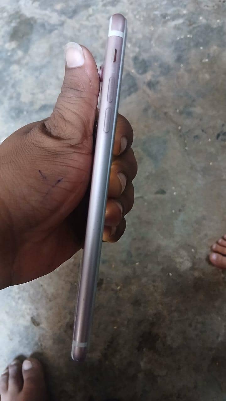 Apple iPhone 7 Plus 2