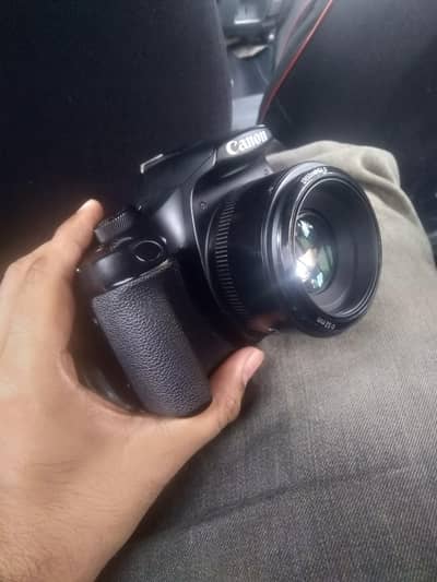 CANON 1300D
