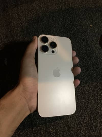 Apple iPhone 16 Pro Max