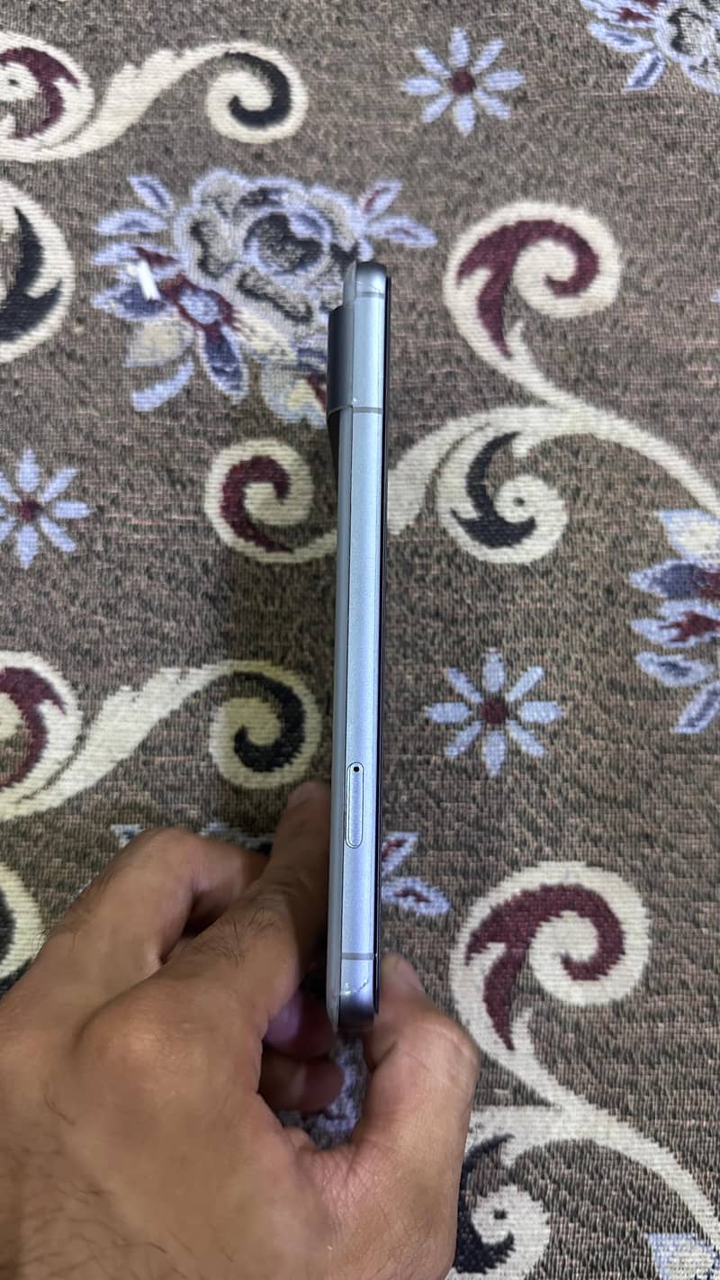 Google Pixel 8 5
