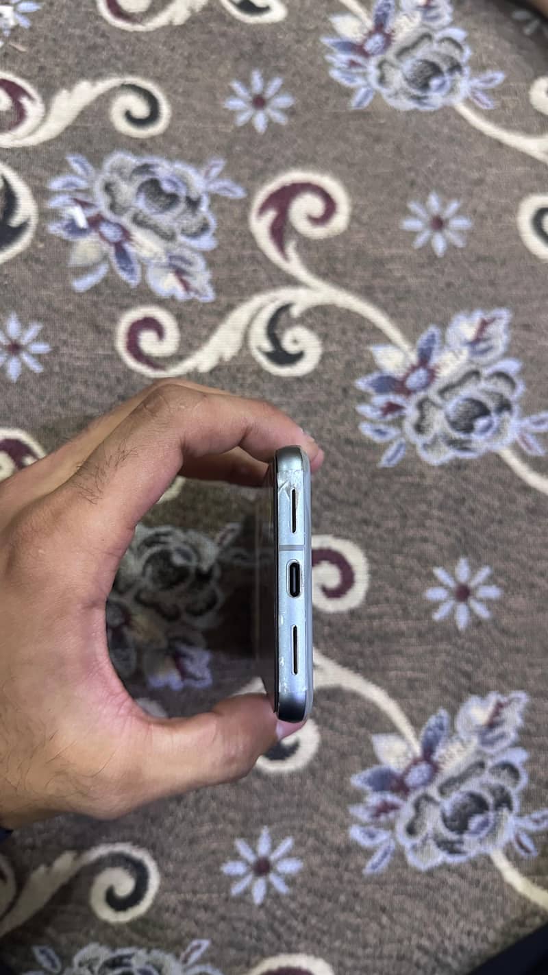 Google Pixel 8 7