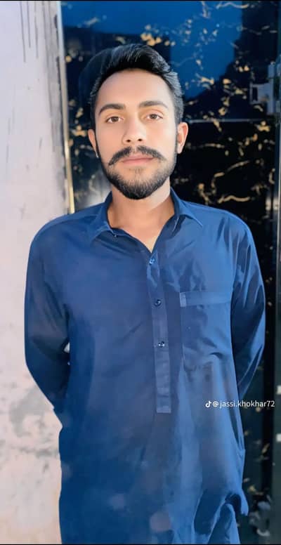 mujhe job ki bahut jarurat hai agar aapke pass kiske pass job hai to