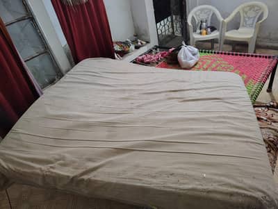 bed just like new Khali opr sw cover Mila hai