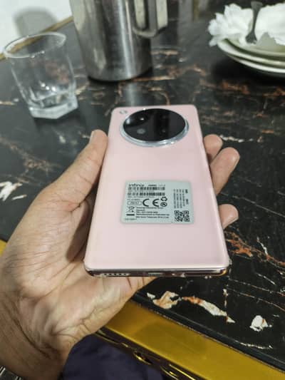 Infinix Zero 40