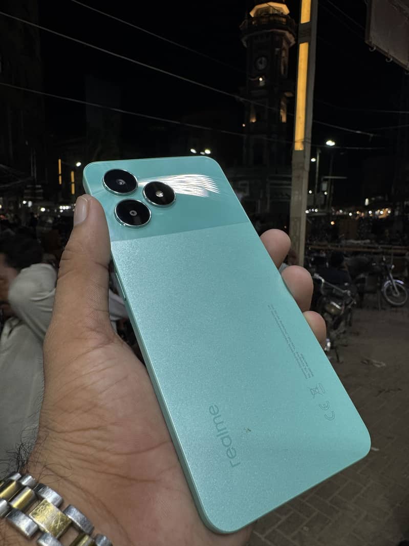 Realme C51 0