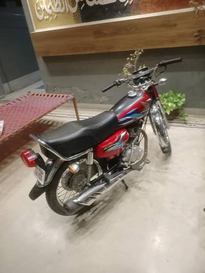 honda 125 good condition model 2024full original one hand used