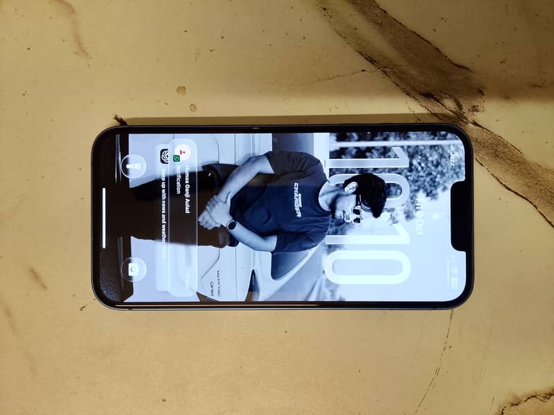 Apple iPhone 13 5
