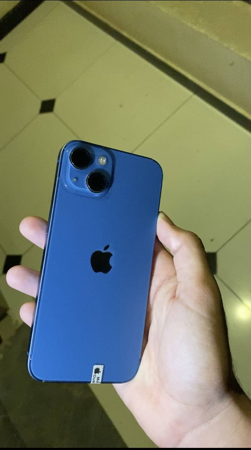 Apple iPhone 13 0