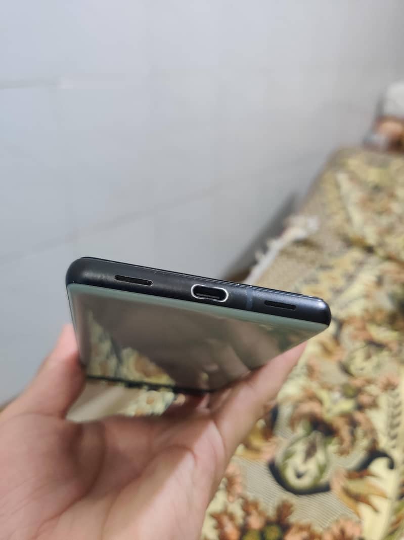 Google Pixel 6a 6/128 5