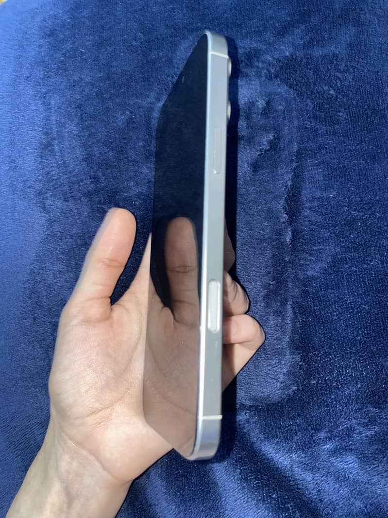 Apple iPhone 16 Pro Max 3