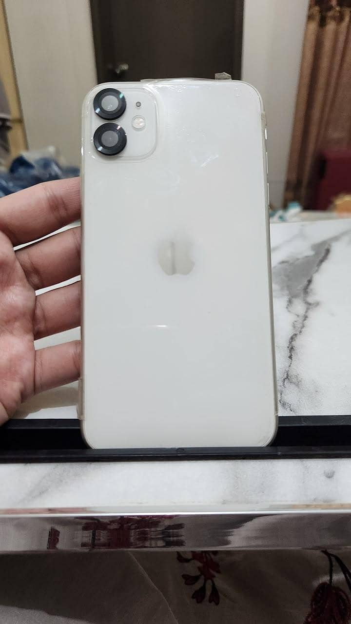 Apple iPhone 11 3