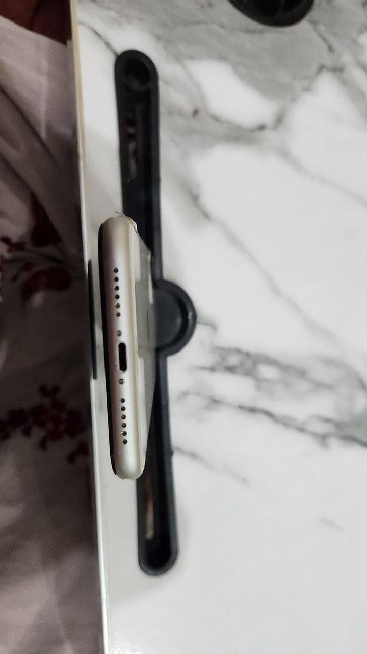 Apple iPhone 11 6