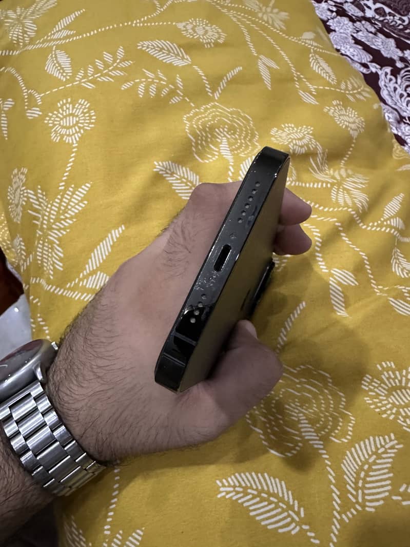 Apple iPhone 14 Pro Max 8