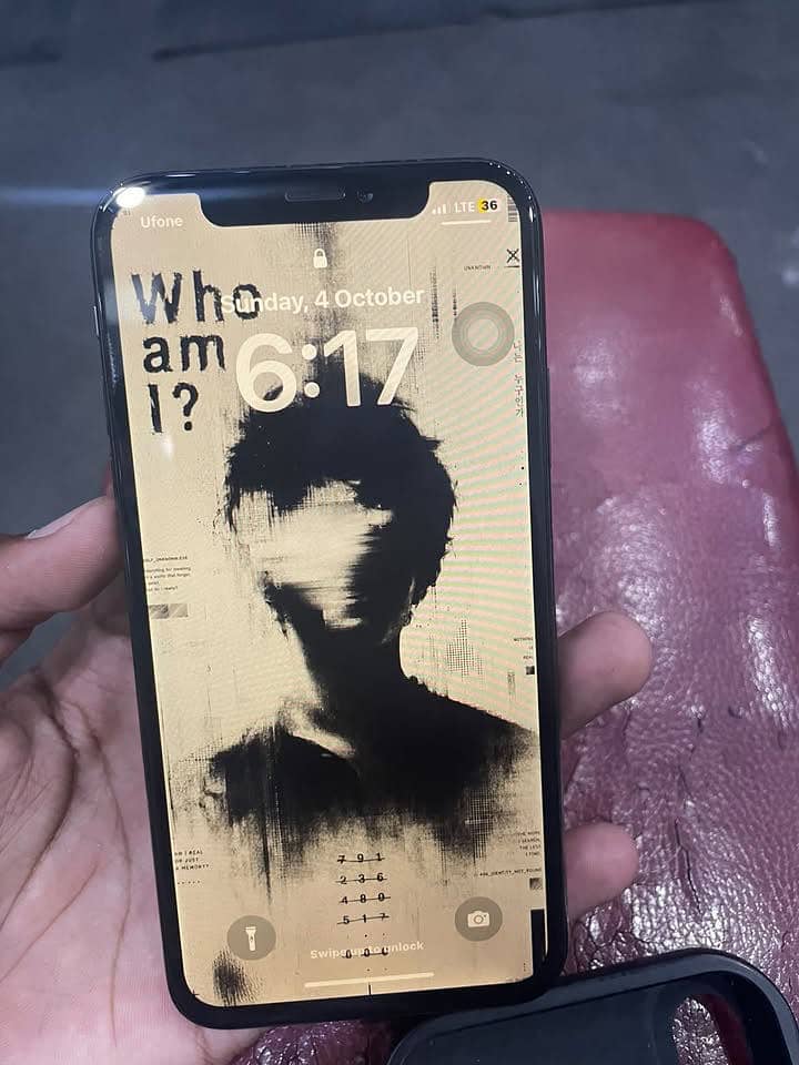 Apple iPhone X 4