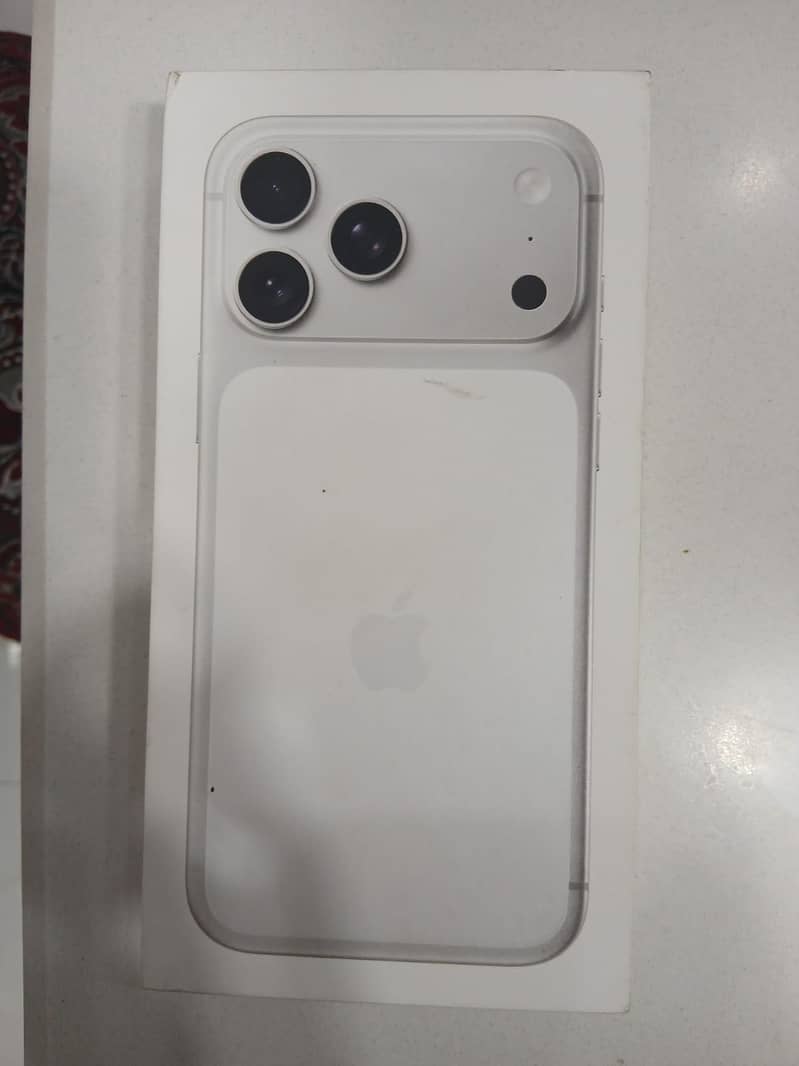 Apple iPhone 17 Pro Max 0