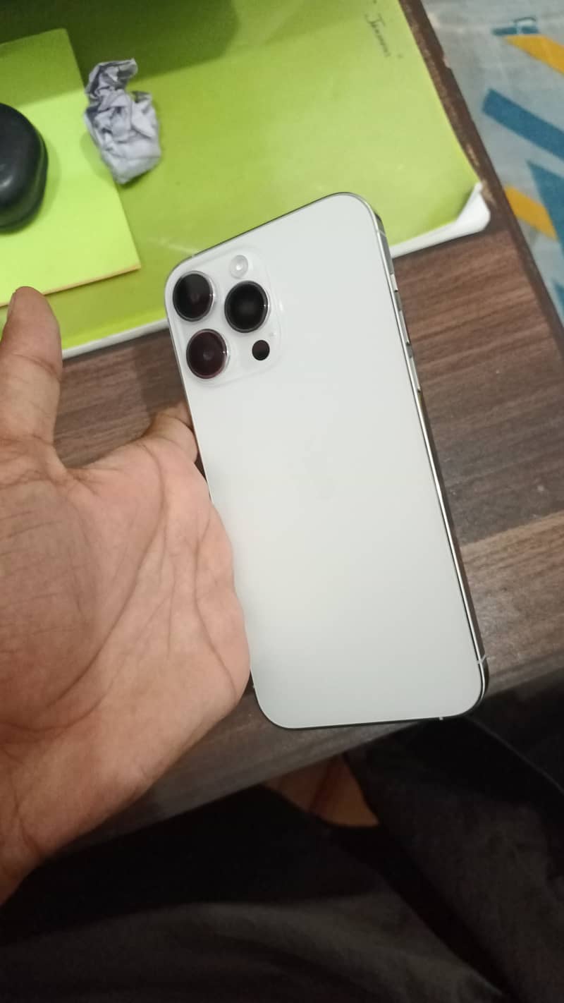 Apple iPhone 14 Pro Max 0