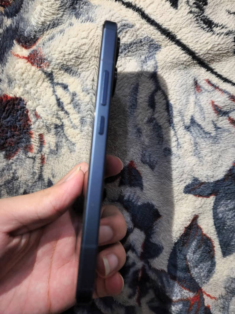 OPPO Reno 3