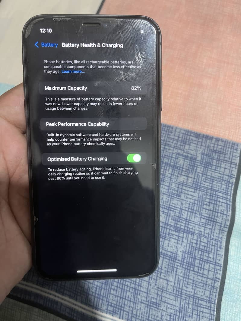 Apple iPhone 11 3