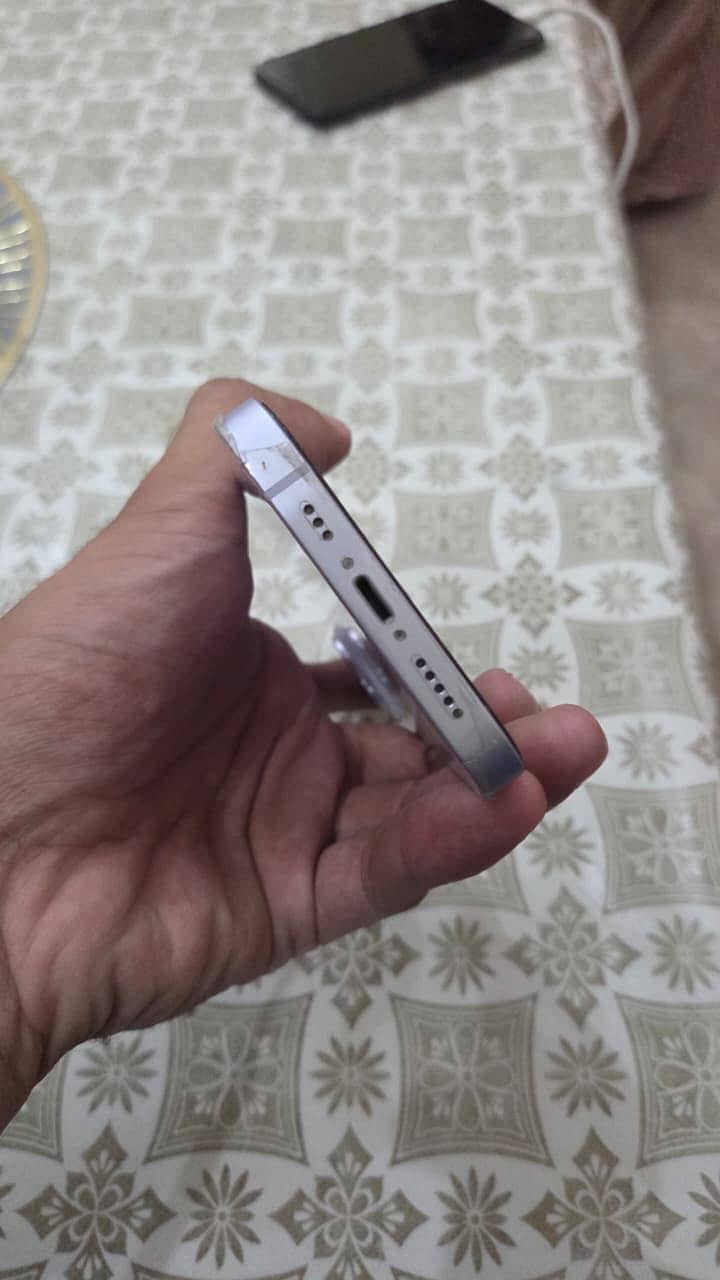 Apple iPhone 14 1