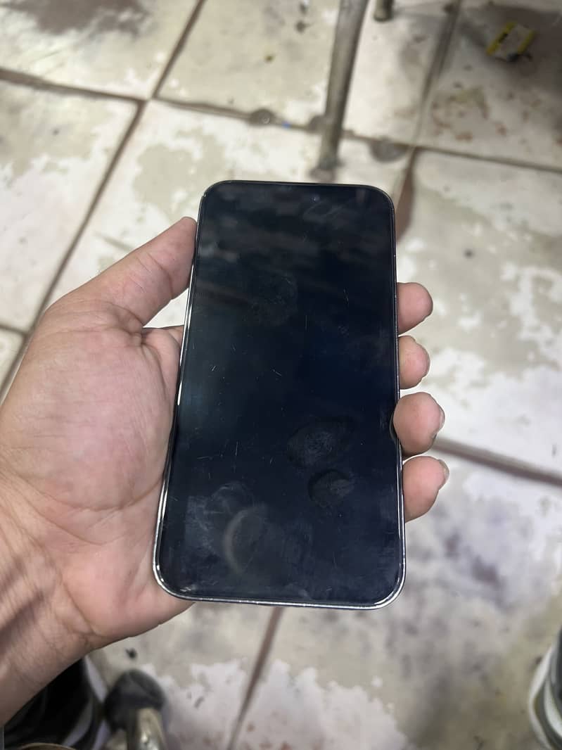 Apple iPhone 14 Pro Max 1