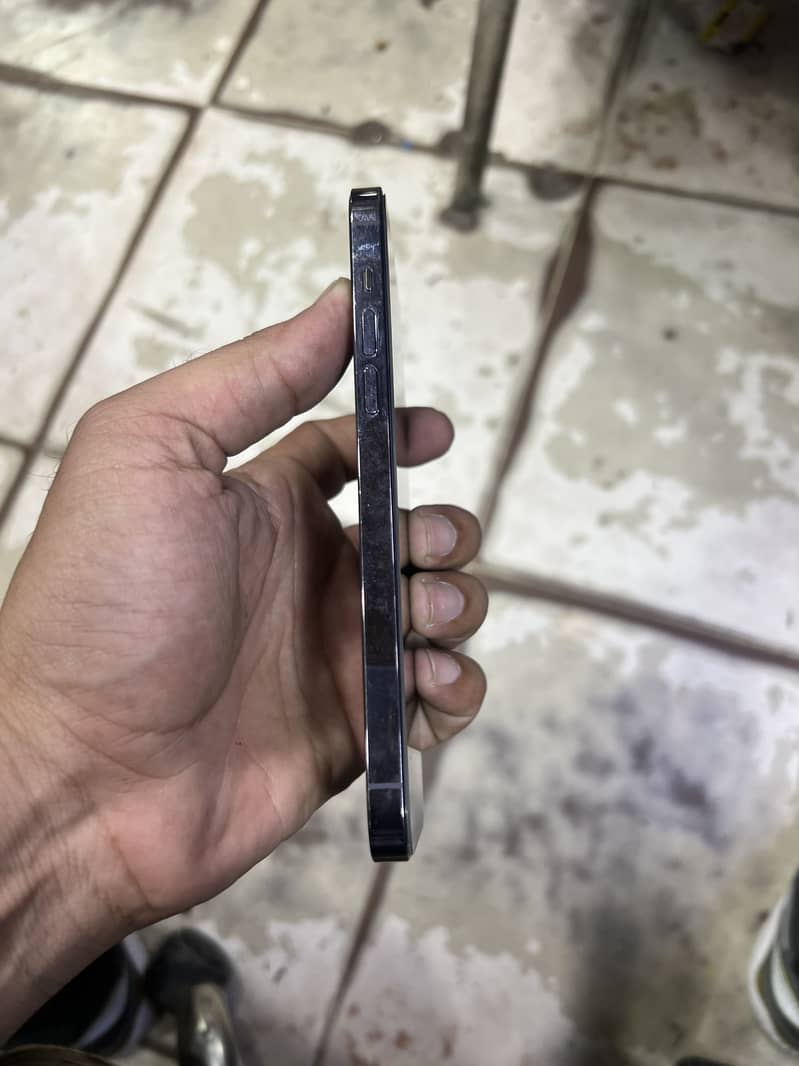 Apple iPhone 14 Pro Max 3
