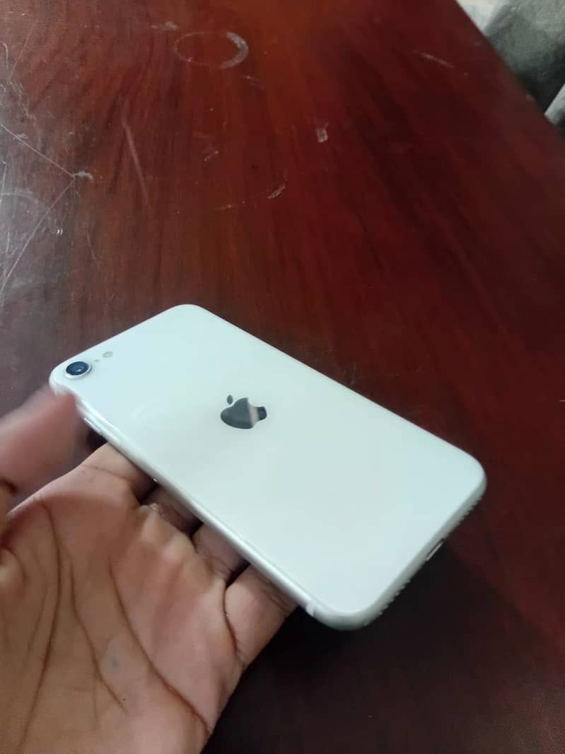 Apple iPhone SE 3