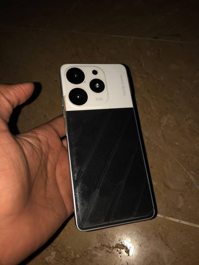 Tecno Spark 10 Pro 0