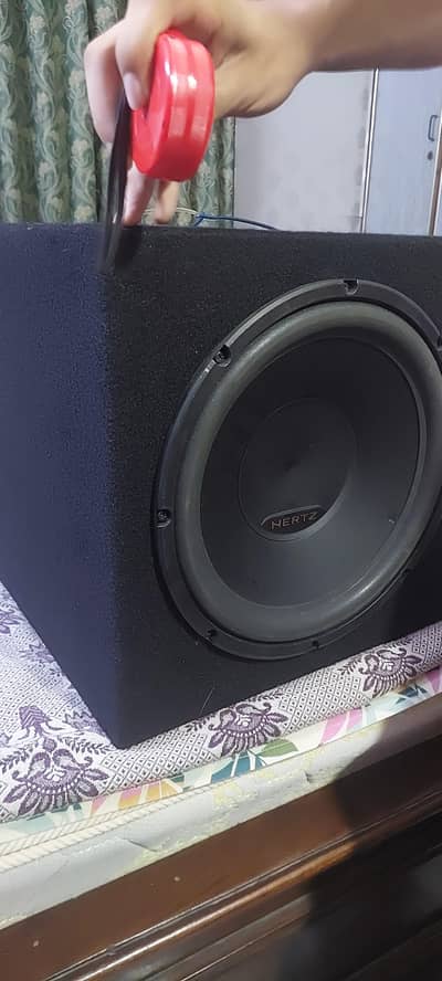 Hertz Woofer and MBquart Q4.80 4 channel amplifier