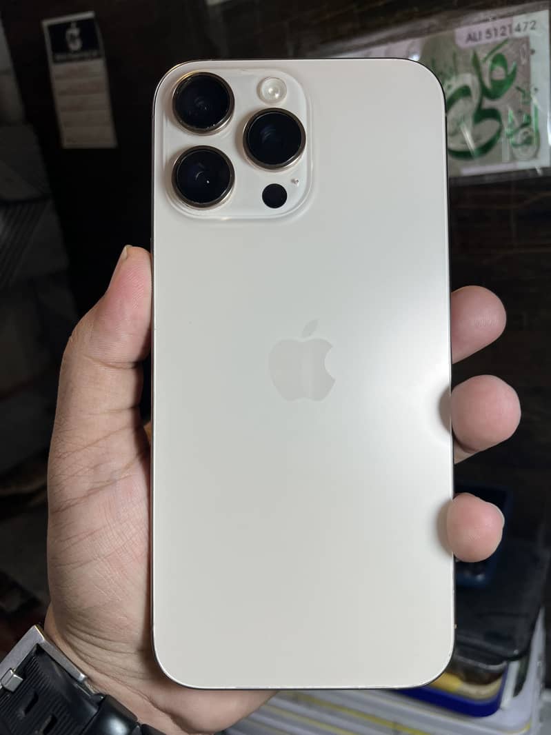 Apple iPhone 16 Pro Max 0