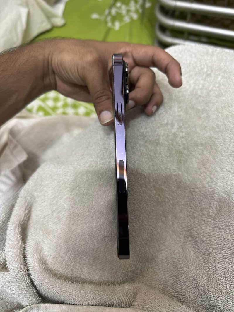 iPhone 14 Pro Max jv 5