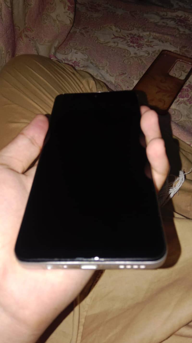Realme C71 1
