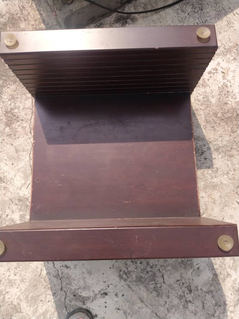 Center Table 0