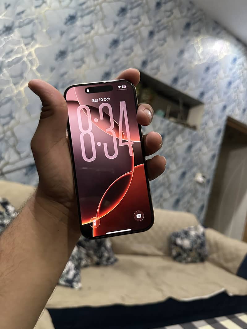 Apple iPhone 16 Pro 6