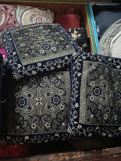 5 cushions with covers in a perfect condition