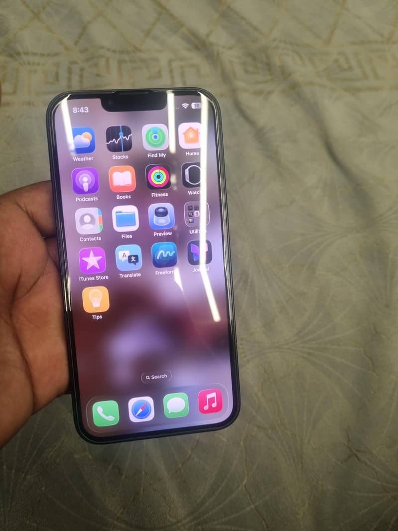 Apple iPhone 13 6