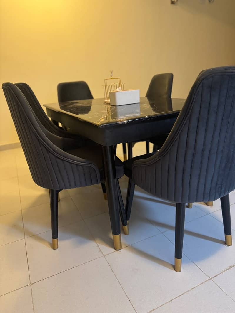 6 Seater Dining Table 4