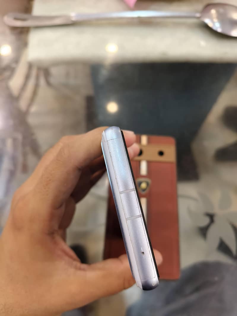 Google Pixel 7a (8/128) 4