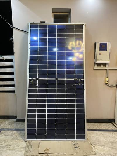 6 JA SOLAR PANNELS FOR SALE A1 CONDITION MONO CRYSTALLINE SOLAR PANNEL