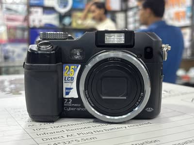 Sony Digital Camera - in good conditions - Sony DSC-V3