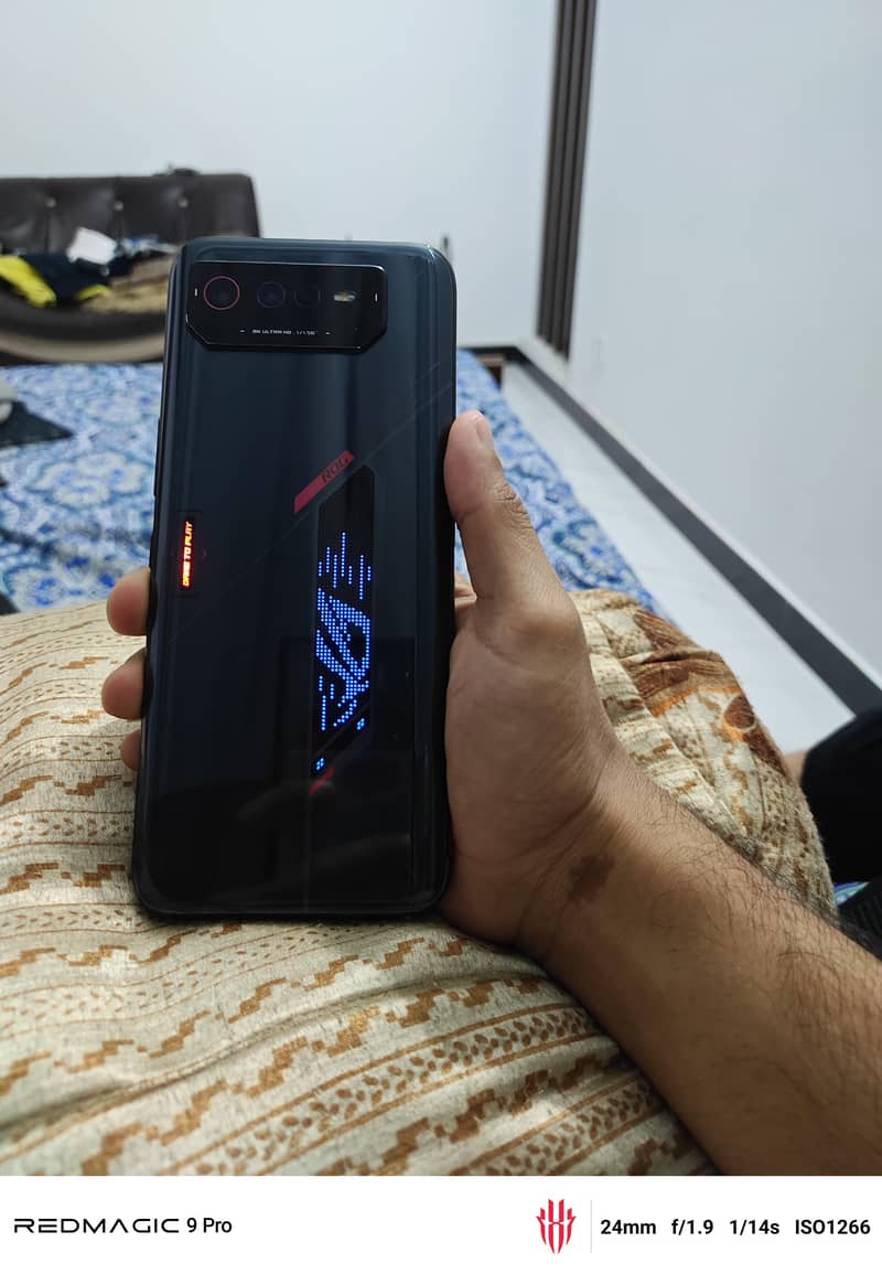 Asus ROG  6 1