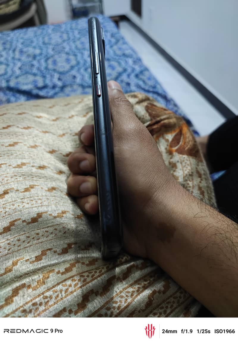 Asus ROG  6 4